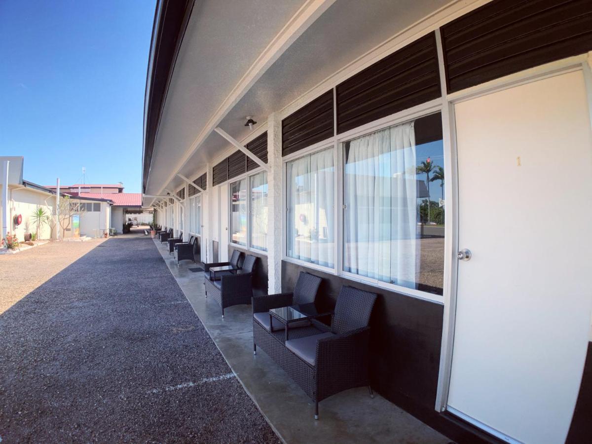 Tropical City Motor Inn Ayr Exteriör bild